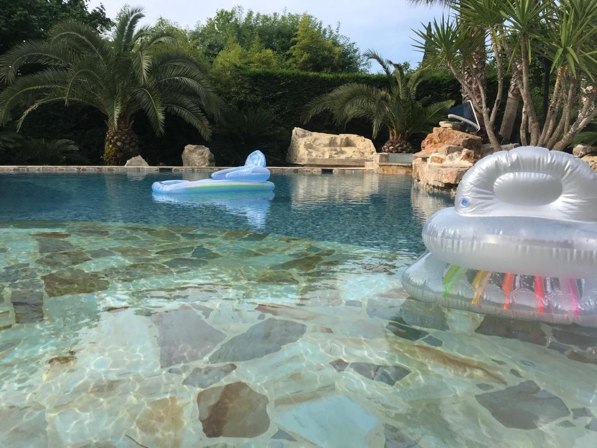 Luxueuse Villa Piscine Et Jacuzzi Saint-Paul-de-Vence Exterior foto
